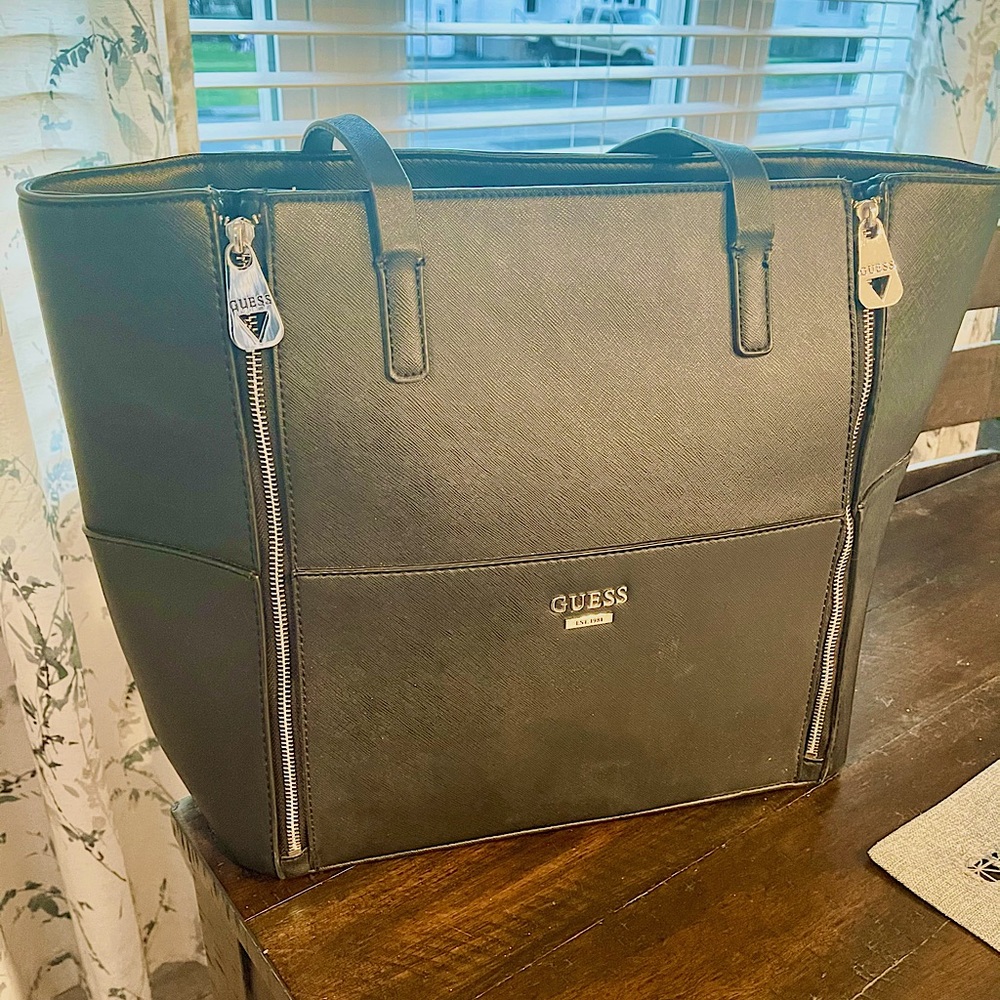 Guess tote bag